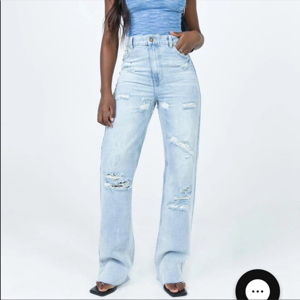 Lioness NWT Cobain Distressed Jeans